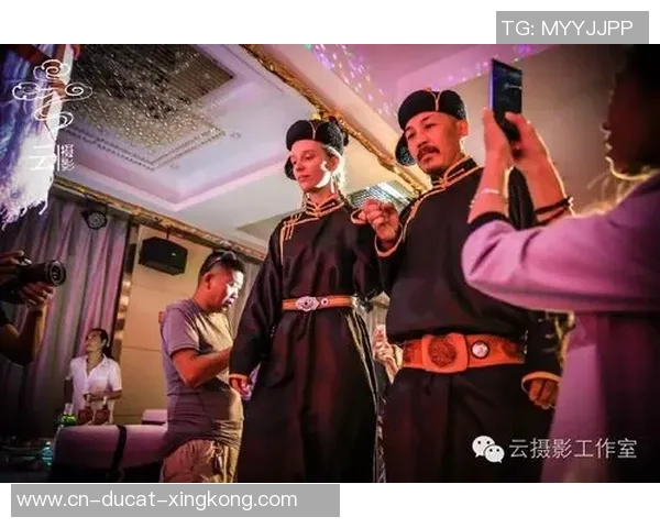 最强“亲友团”搭台！这场运动交际主打一个“松懈感”